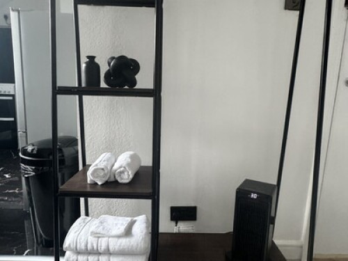 New +Refurbished Kingston Studio