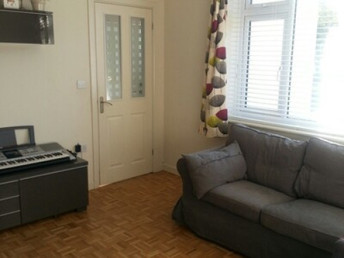 friendly-family-in-bristol-bristol-154065778420240815021502AM