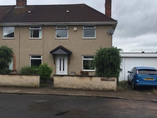 airy-and-bright-house-bristol-198809262920240815021809AM