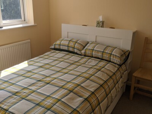 B&B beside IKEA Reading  - Gallery -  5