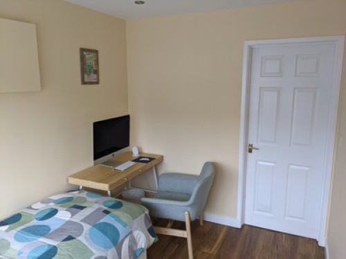 B&B beside IKEA Reading - Gallery - 28