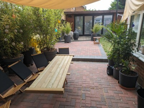 B&B beside IKEA Reading - Gallery - 10