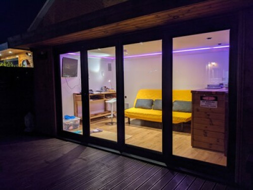 B&B beside IKEA Reading - Gallery - 27