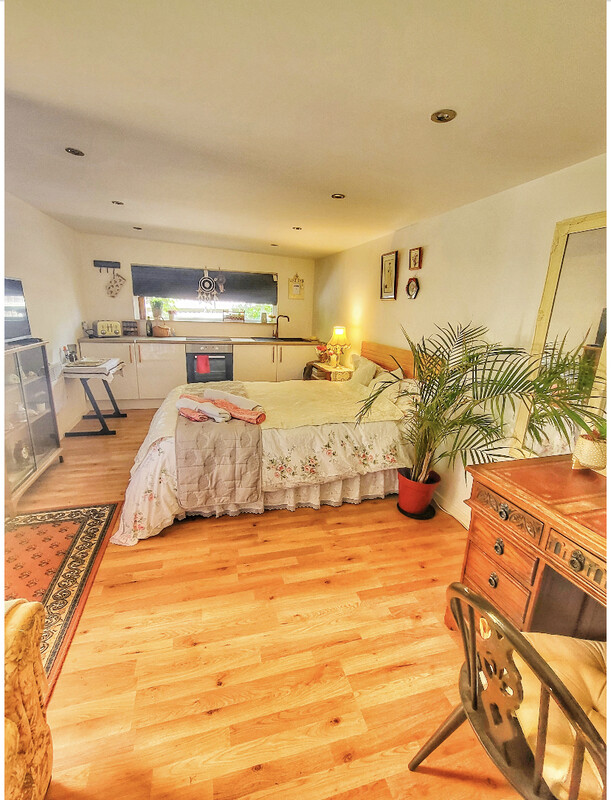  1(Full Room)  -  The Apple & Plum Cottage  - Gallery -  1