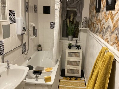 near-city-centre-an-bus-routes-bristol-181682883920240815022057AM