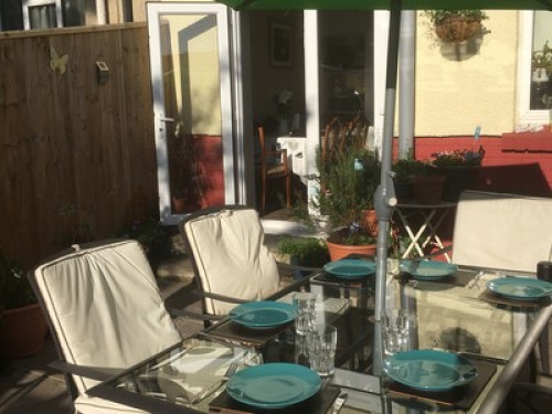 experienced-host-family-in-bristol-bristol-97650243720240815022816AM
