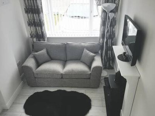 cwtchy-house-self-contained-house-cardiff-202322712220240815023052AM
