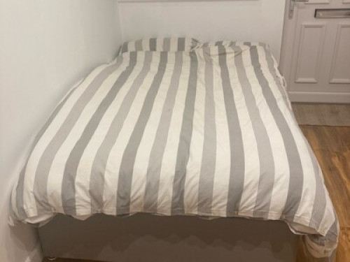 newly-furbished-double-with-onsuite-bristol-29767911620240815024043AM