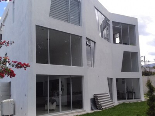 LUNA HOUSE - Gallery - 9