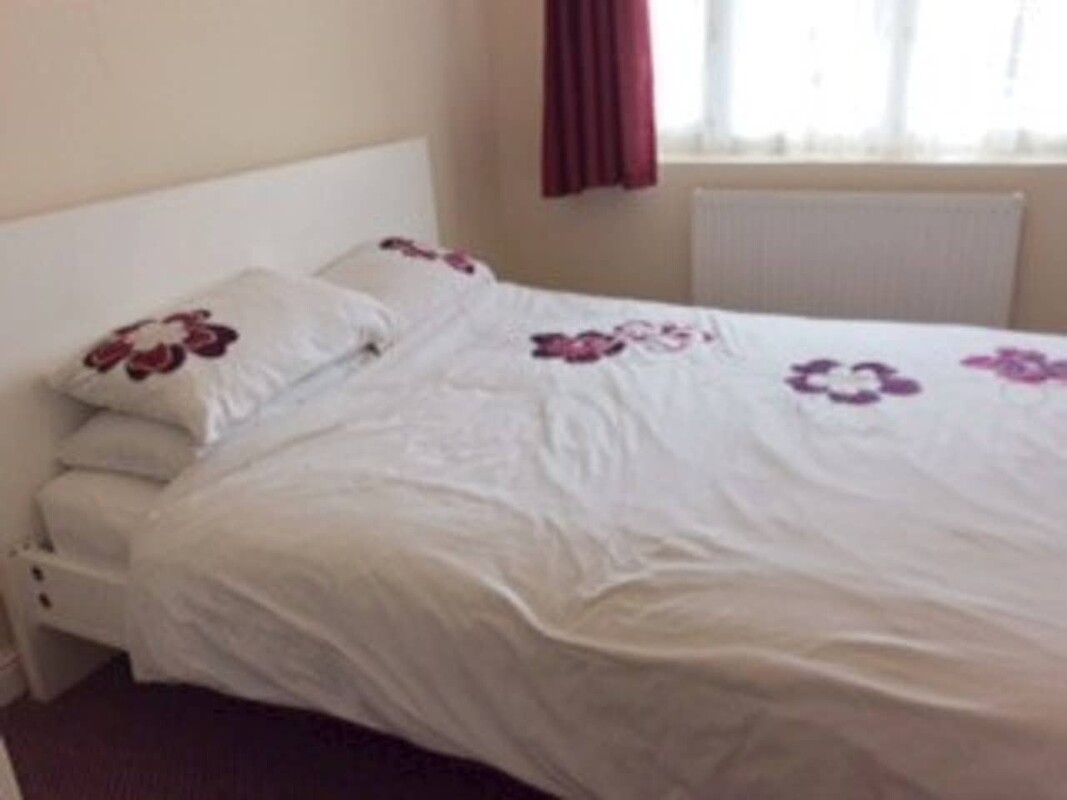 1 Bed Self Contain Flat Within The House(Full Room) - 1