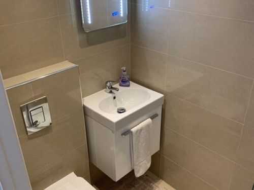 BRAND NEW Luxury Modern Studio