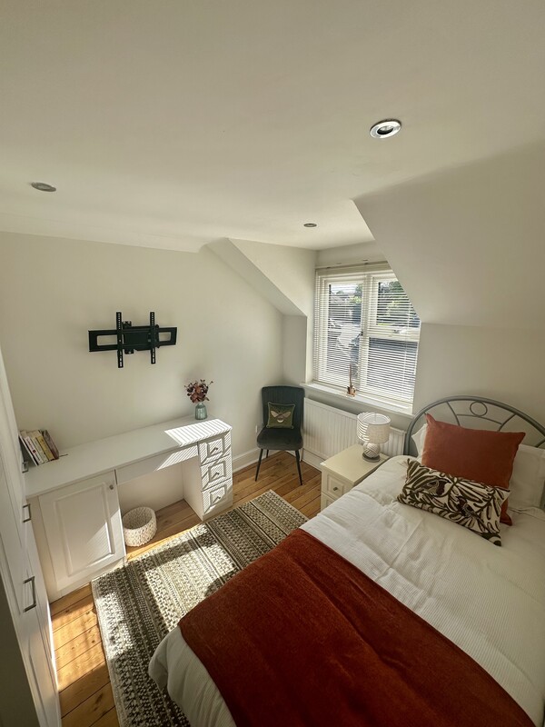 Bedroom 1(Full Room) - 1