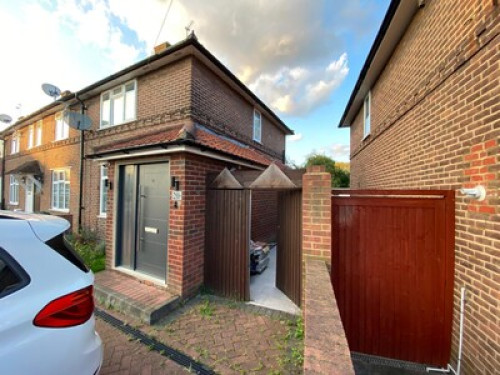 tiny-warm-cozy-comfortable-home-london-192369058320240815030148AM