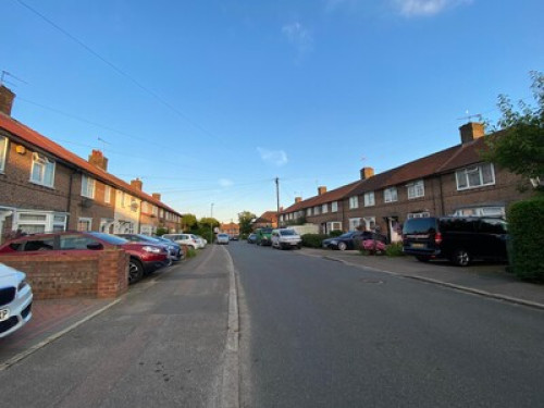 tiny-warm-cozy-comfortable-home-london-67138096720240815030149AM