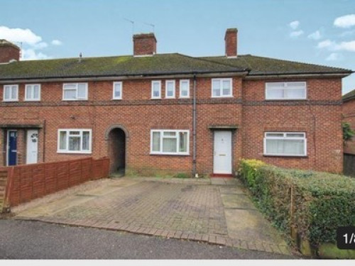 One double room available for rent 