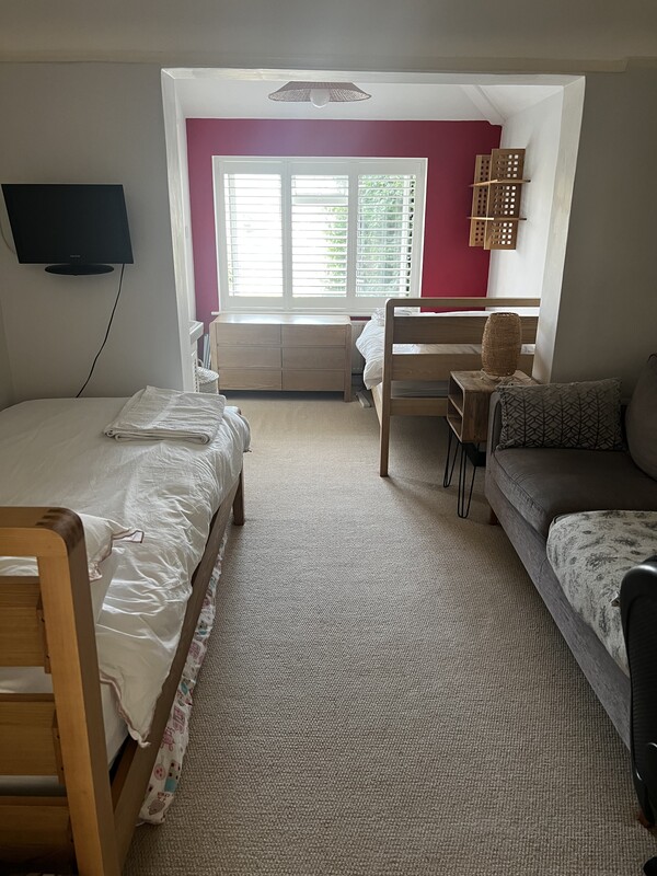 Large Room With Ensuite Bathroom(Full Room) - 1