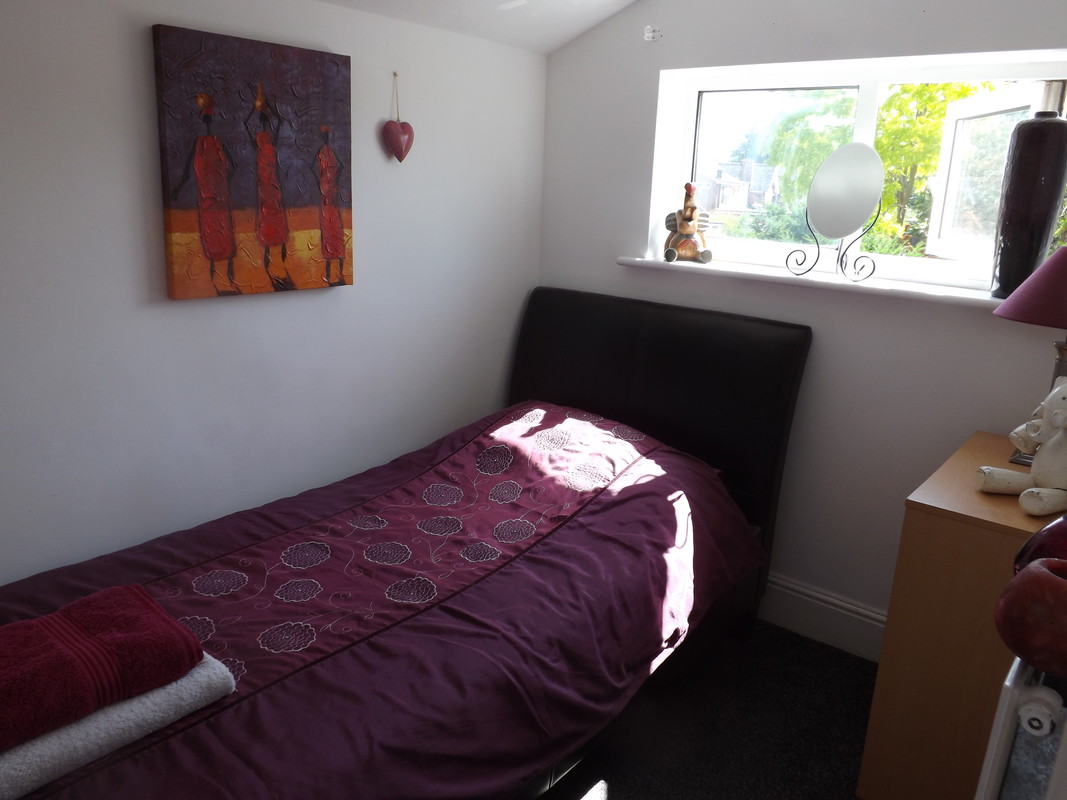  Single Neat And Tidy(Full Room)  -  sailing,surfing and seafood.   - Gallery -  1