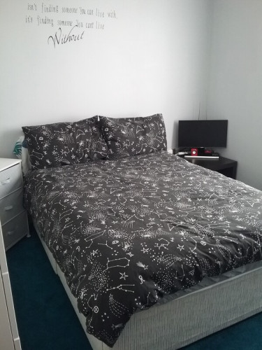 Medium size bedroom 