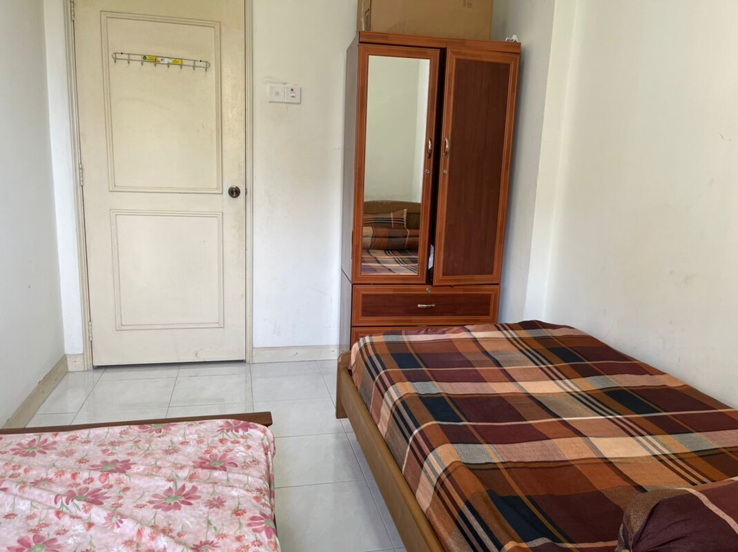  Small(Full Room)  -  Mi Casa, Sú Casa.  - Gallery -  1