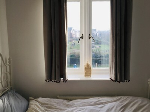 Bright room 