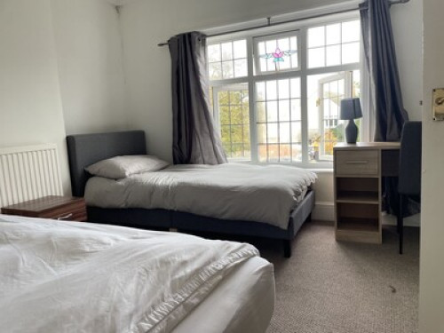 Cambridge twin room  - Gallery - 11
