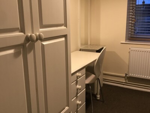 Single room for rent