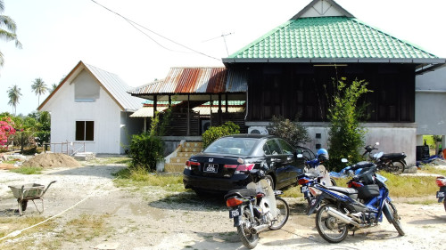 Fun family- loves the paddy field.