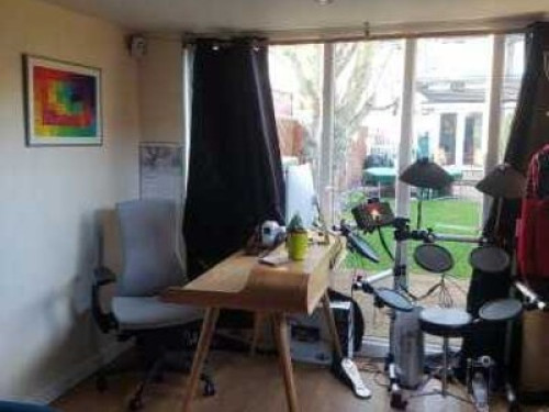 Self contained garden studio  - Gallery -  5