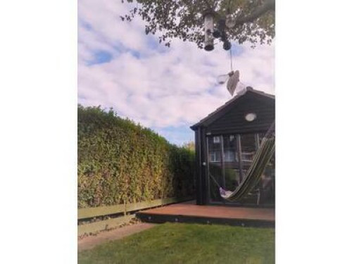 Self contained garden studio