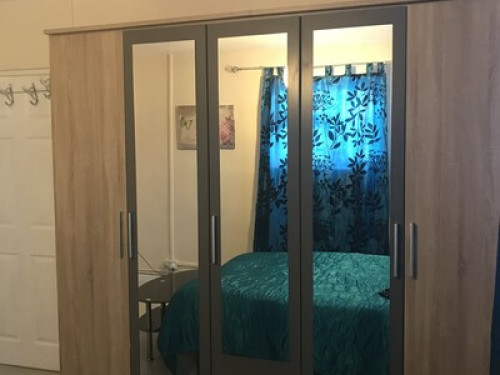 Large room to let long & short term - Gallery - 12