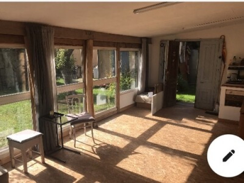 Casa MAT with a beautiful garden, suburb