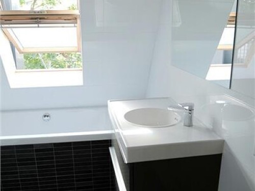 ecofriendly room close to center 