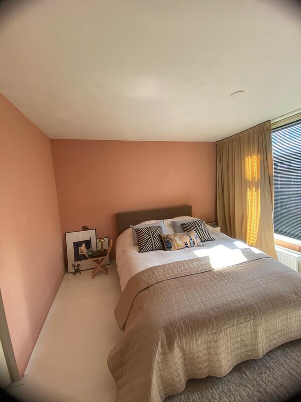 Bedroom Main (Full Room) - 1