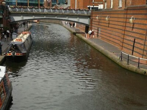 come-and-share-our-lovely-clean-br-birmingham-49525479220240815033335AM