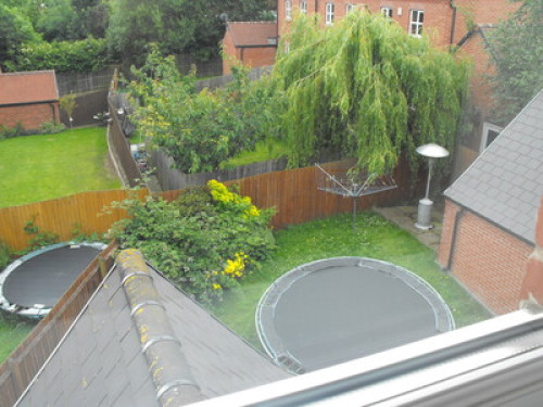 COME AND SHARE OUR LOVELY CLEAN, BR