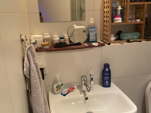 Rainbow Super friendly host for sha