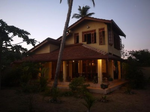 Comfortable home central Rekawa