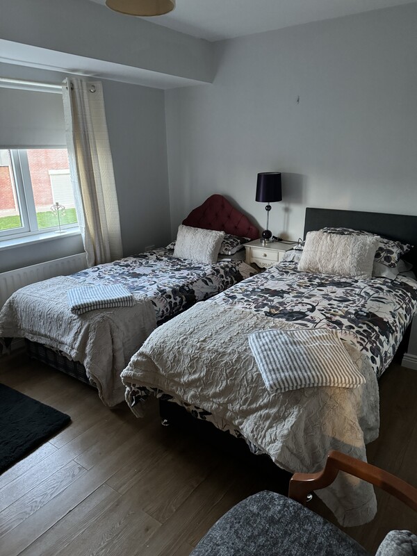  En-Suite 2 Single Beds (Single Bed)  -  Triple room shared occupancy   - Gallery -  1