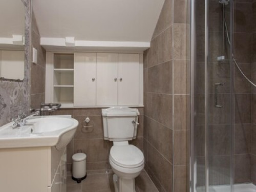 traditional-executive-private-room-nottingham-148984664820240815034532AM