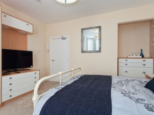 traditional-executive-private-room-nottingham-184611900320240815034529AM