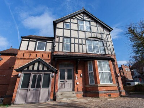 traditional-executive-private-room-nottingham-55687884620240815034533AM