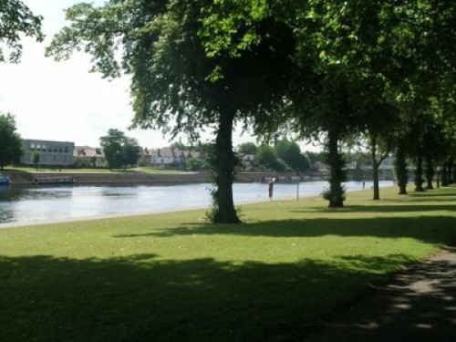 traditional-executive-private-room-nottingham-99986695820240815034538AM