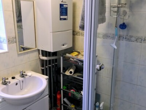 luminous-double-room-in-nice-house-nottingham-124968237720240815034543AM
