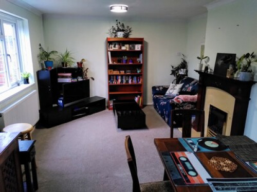 luminous-double-room-in-nice-house-nottingham-88873276020240815034540AM