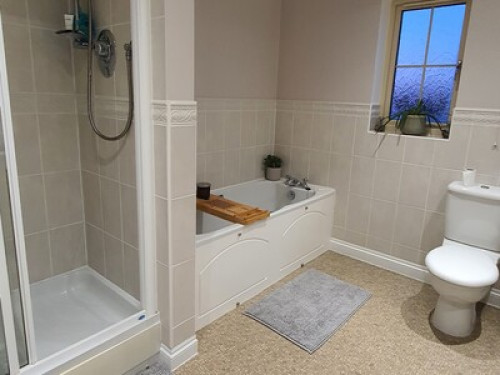 Ideal Professional And Student Room