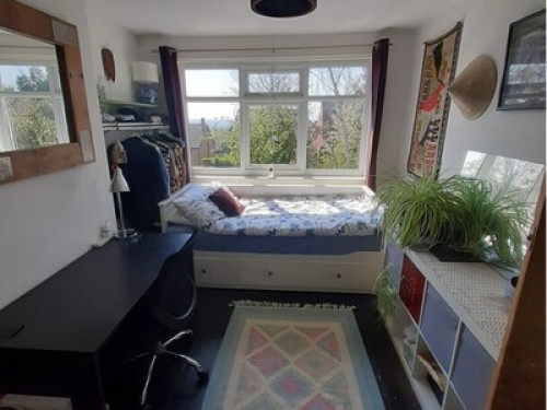 large-back-bedroom-nottingham-178119381020240815034814AM