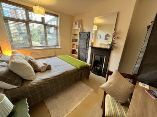 Spacious Stay- Chester City Centre