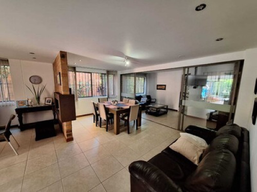 Habitación en espectacular casa.