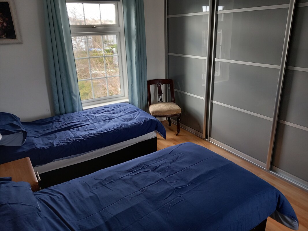  Bedroom No 1(Single Bed)  -  Room to Rent short term  - Gallery -  1