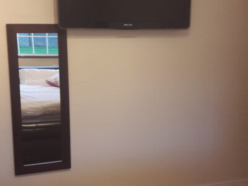Lovely bedroom in a quiet area 